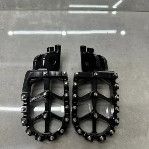Descansapies CRF450R-X /250L y 300L Negros